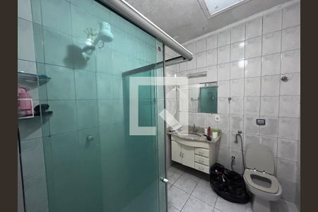 Banheiro social 1 de casa para alugar com 2 quartos, 176m² em Cidade Ademar, São Paulo