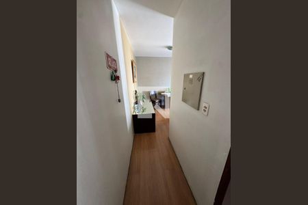 Corredor de apartamento à venda com 2 quartos, 55m² em Jardim Monte Alegre, Taboão da Serra