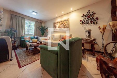 Casa à venda com 6 quartos, 450m² em Pendotiba, Niterói