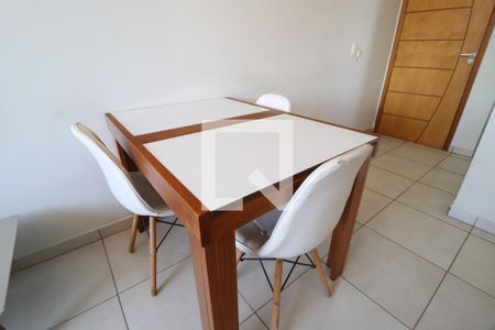 Sala de apartamento para alugar com 3 quartos, 75m² em Alto Umuarama, Uberlândia