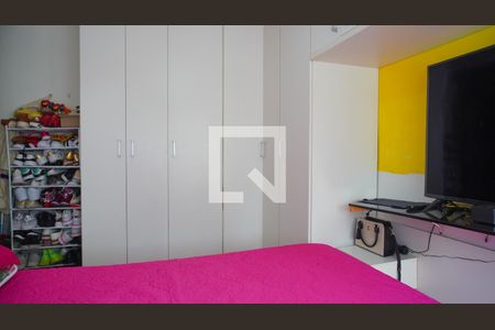 Quarto 1 de apartamento à venda com 2 quartos, 56m² em Santo Antônio, Porto Alegre