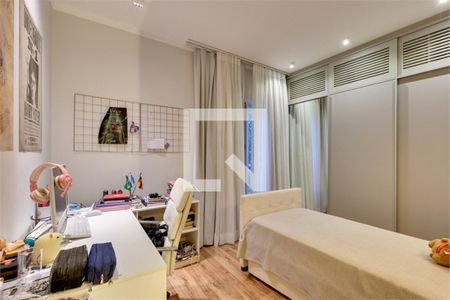 Casa à venda com 3 quartos, 246m² em Chácara Monte Alegre, São Paulo