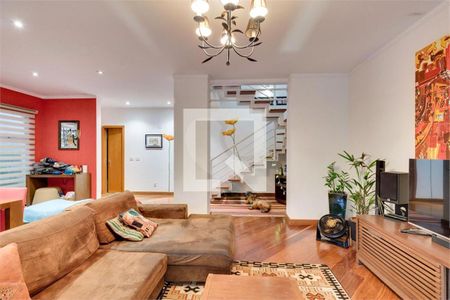 Casa à venda com 3 quartos, 246m² em Chácara Monte Alegre, São Paulo