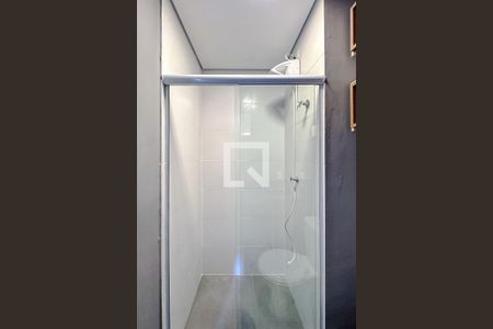 Banheiro de kitnet/studio para alugar com 1 quarto, 27m² em Mooca, São Paulo