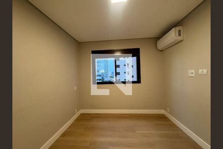 Apartamento para alugar com 3 quartos, 139m² em Alphaville, Barueri