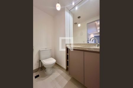 Lavabo de apartamento à venda com 1 quarto, 57m² em Cambuí, Campinas