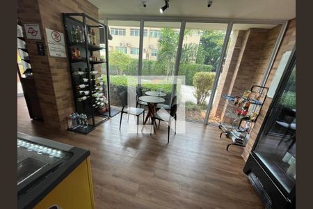 Apartamento à venda com 1 quarto, 57m² em Cambuí, Campinas