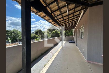 Casa de Condomínio para alugar com 6 quartos, 250m² em Quintas do Jacubá, Contagem