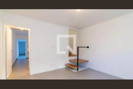Casa de Condomínio à venda com 3 quartos, 180m² em Santana, São Paulo