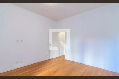 Casa de Condomínio à venda com 3 quartos, 180m² em Santana, São Paulo