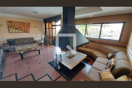 Casa à venda com 4 quartos, 343m² em Jardim das Vertentes, São Paulo