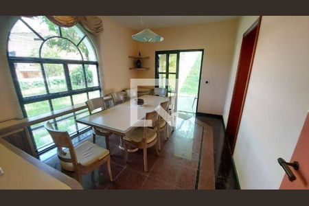 Casa à venda com 4 quartos, 343m² em Jardim das Vertentes, São Paulo