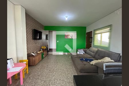 Casa de Condomínio à venda com 5 quartos, 1000m² em Quintas do Jacubá, Contagem