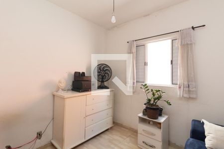 Quarto 2 de casa para alugar com 2 quartos, 63m² em Vila Marilena, São Paulo