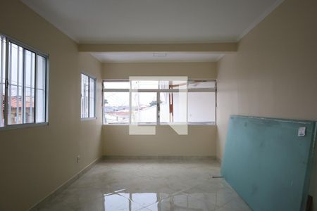 Casa para alugar com 3 quartos, 200m² em Jardim Alzira, São Paulo