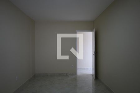 Casa para alugar com 3 quartos, 200m² em Jardim Alzira, São Paulo