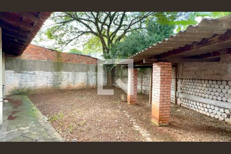 Quintal de casa para alugar com 4 quartos, 218m² em Jardim Marilu, São Paulo