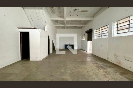 Garagem de casa para alugar com 4 quartos, 218m² em Jardim Marilu, São Paulo