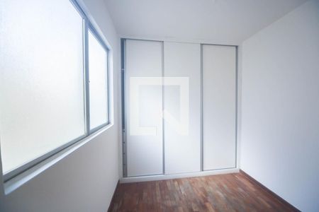 quarto 1 de apartamento para alugar com 3 quartos, 62m² em Buritis, Belo Horizonte