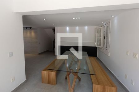 Sala 1 de casa de condomínio para alugar com 4 quartos, 300m² em Vila D’el Rey, Nova Lima