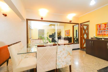 Sala de Jantar de casa à venda com 4 quartos, 120m² em Parque Guarani, São Paulo