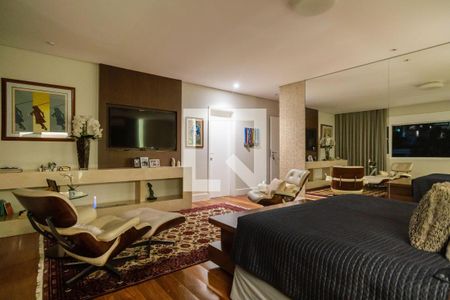 Casa à venda com 8 quartos, 720m² em Pacaembu, São Paulo