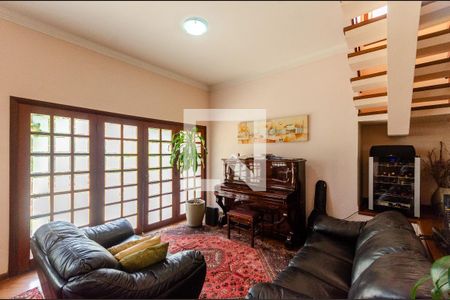 Sala de casa à venda com 4 quartos, 388m² em City América, São Paulo