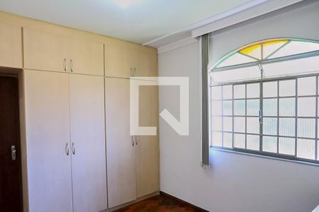 Apartamento para alugar com 3 quartos, 240m² em Cachoeirinha, Belo Horizonte