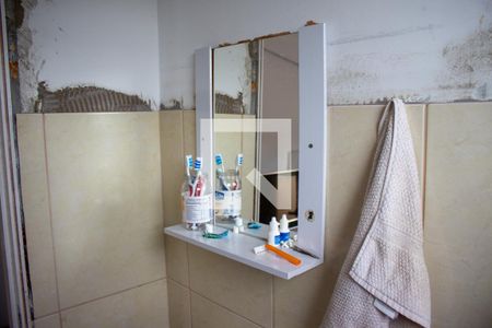 Banheiro 2 de casa para alugar com 3 quartos, 50m² em Santa Luzia, Ribeirão Pires