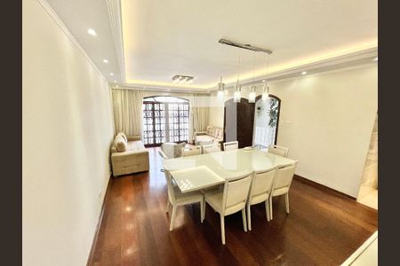 Sala de casa à venda com 4 quartos, 278m² em Vila Pauliceia, São Paulo