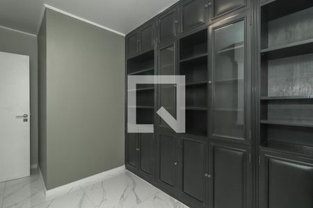 Escritório de casa à venda com 3 quartos, 223m² em Jardim Lindóia, Porto Alegre