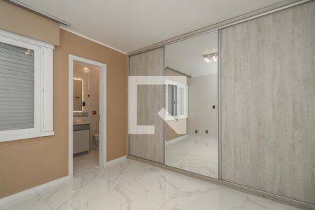 Quarto Suíte de casa à venda com 3 quartos, 223m² em Jardim Lindóia, Porto Alegre