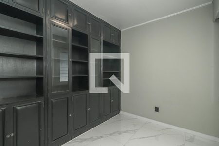 Escritório de casa à venda com 3 quartos, 223m² em Jardim Lindóia, Porto Alegre