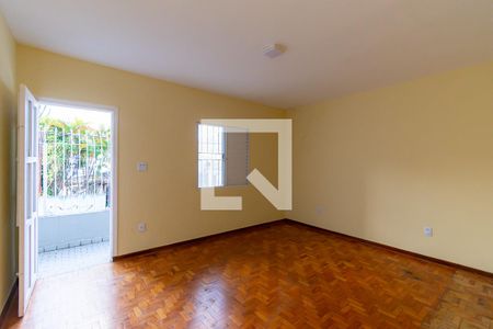 Quarto 1 de casa para alugar com 2 quartos, 200m² em Vila São José, São Paulo