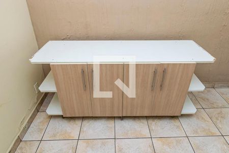 Sala - Aparador de casa para alugar com 2 quartos, 45m² em Vista Alegre, Rio de Janeiro