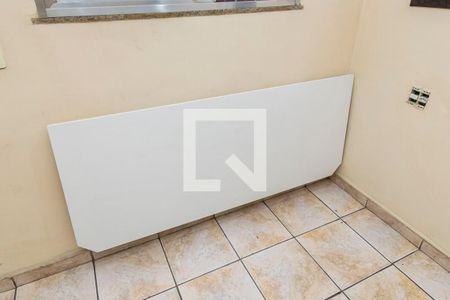 Sala - Mesa retrátil de casa para alugar com 2 quartos, 45m² em Vista Alegre, Rio de Janeiro