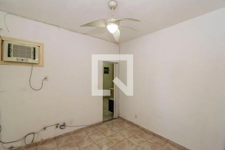 Quarto 1 de casa para alugar com 2 quartos, 45m² em Vista Alegre, Rio de Janeiro