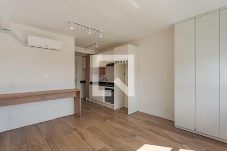 Sala/Quarto de kitnet/studio para alugar com 1 quarto, 33m² em Passo D’areia, Porto Alegre