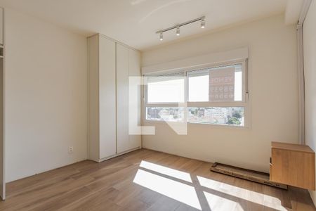 Sala/Quarto de kitnet/studio para alugar com 1 quarto, 33m² em Passo D’areia, Porto Alegre