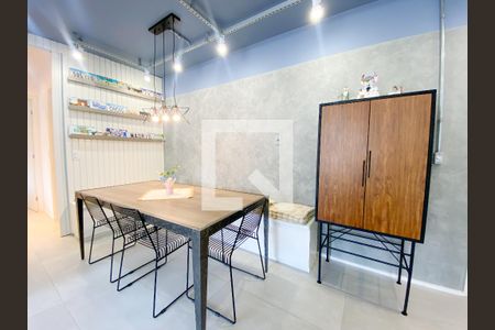 Sala de apartamento à venda com 2 quartos, 71m² em Vila Ipojuca, São Paulo