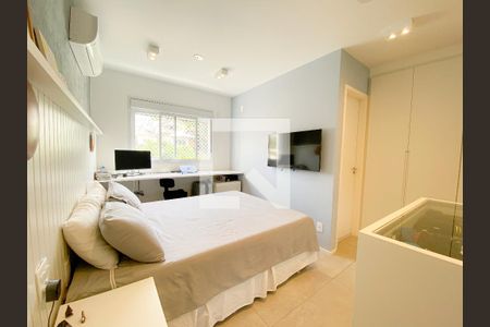 Suíte de apartamento à venda com 2 quartos, 71m² em Vila Ipojuca, São Paulo