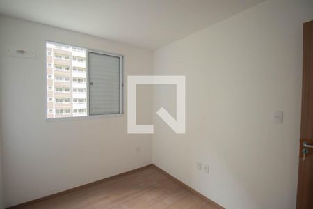 Quarto 1 de apartamento para alugar com 2 quartos, 47m² em Rio do Ouro, São Gonçalo