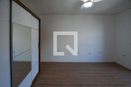 Suíte de casa à venda com 3 quartos, 140m² em Jardim Olímpia, São Paulo