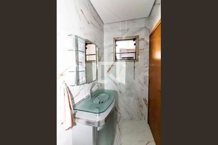 Banheiro de casa à venda com 3 quartos, 140m² em Vila Albano, São Paulo