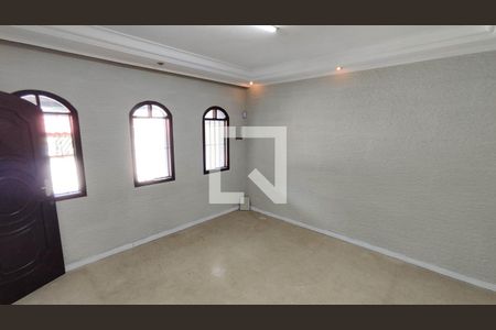 Sala de casa à venda com 4 quartos, 180m² em Guaianases, São Paulo