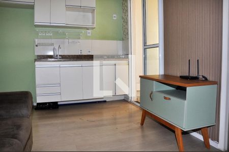 Detalhe - Sala e Cozinha de apartamento para alugar com 2 quartos, 25m² em Vila Mangalot, São Paulo