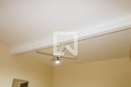 Sala de casa para alugar com 3 quartos, 140m² em Inhaúma, Rio de Janeiro