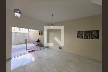 Casa de Condomínio para alugar com 3 quartos, 150m² em Jacarepaguá, Rio de Janeiro