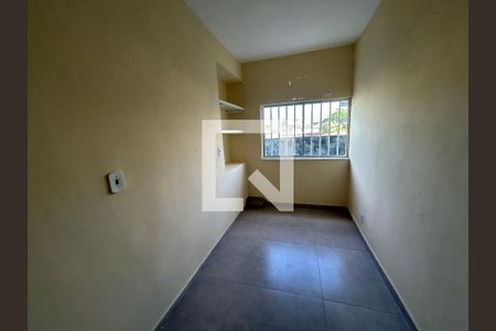 Quarto 2 de casa para alugar com 2 quartos, 45m² em Rocha Miranda, Rio de Janeiro