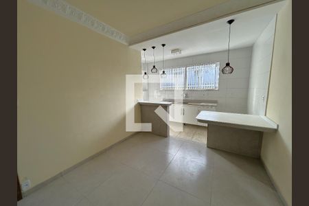 Sala de casa para alugar com 2 quartos, 45m² em Rocha Miranda, Rio de Janeiro